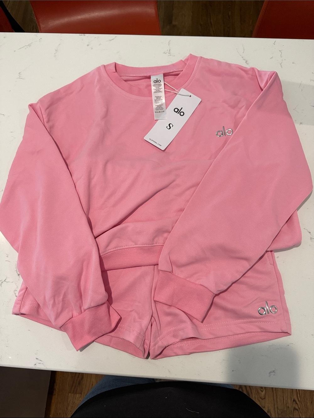 ALO Yoga Pink Cropped Crewneck Sweatshirt & Shorts Set